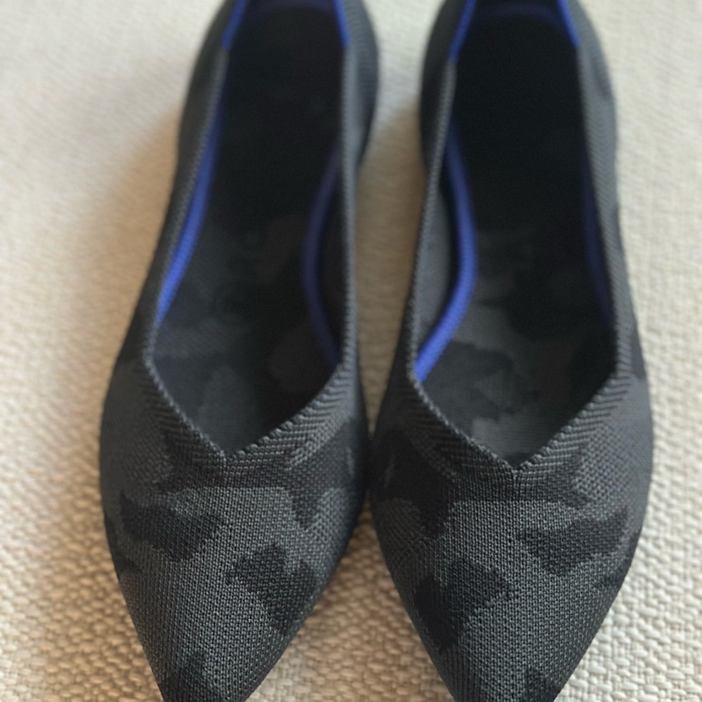 Rothy's Pointed Toe Black / Gray Camouflage Women's Flats